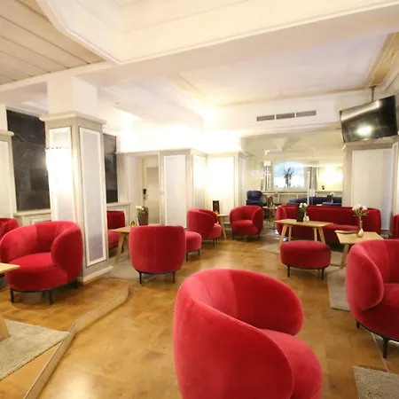 斯罗斯拉克内豪弗酒店 4*